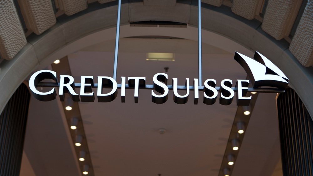 Credit Suisse Logo an einer Filiale